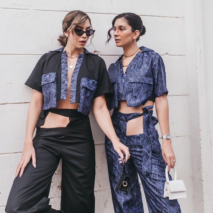 Top estampado con bolsillos